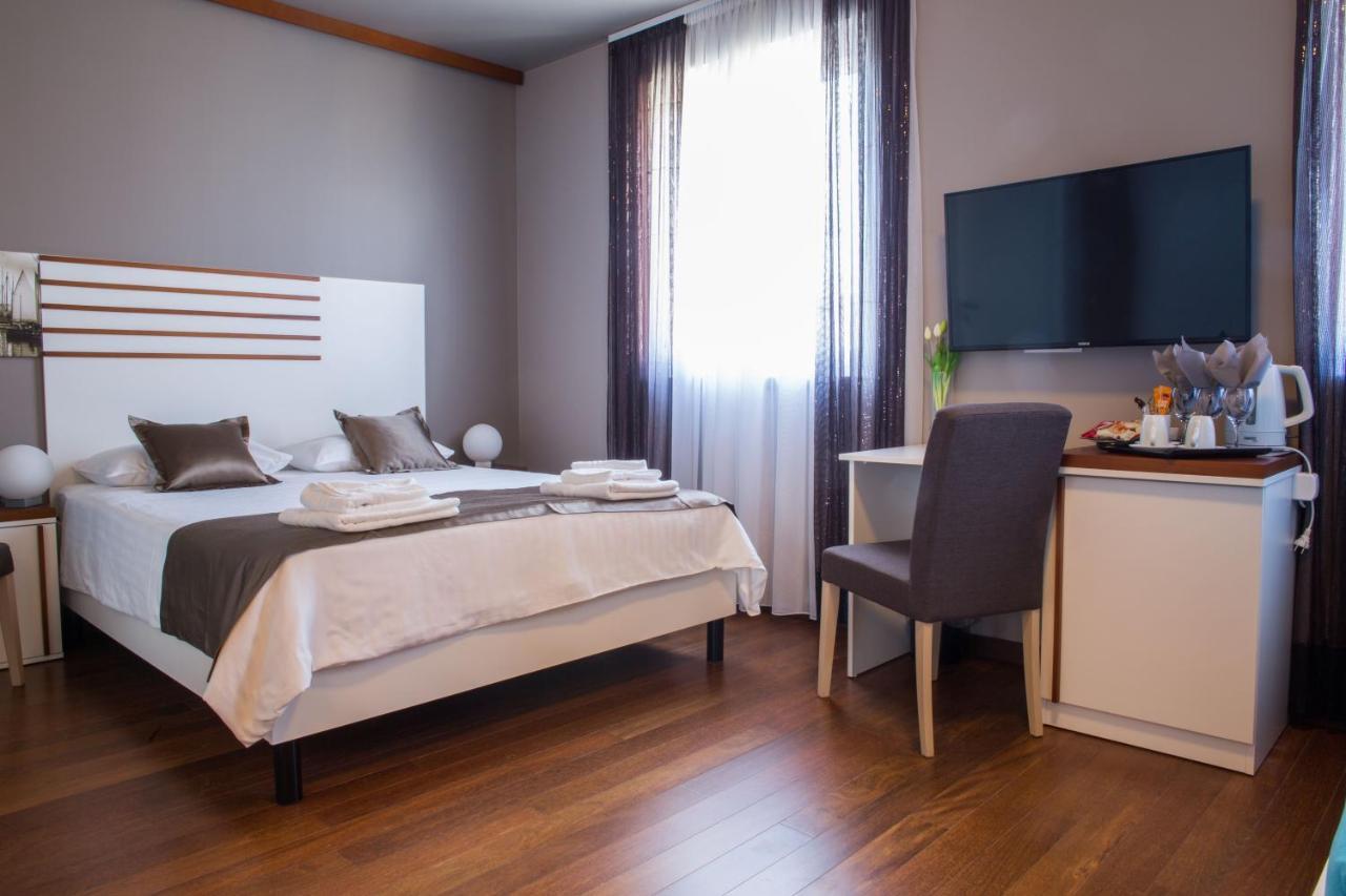 Luxury Rooms Silente Bacvice 2 斯普利特 外观 照片
