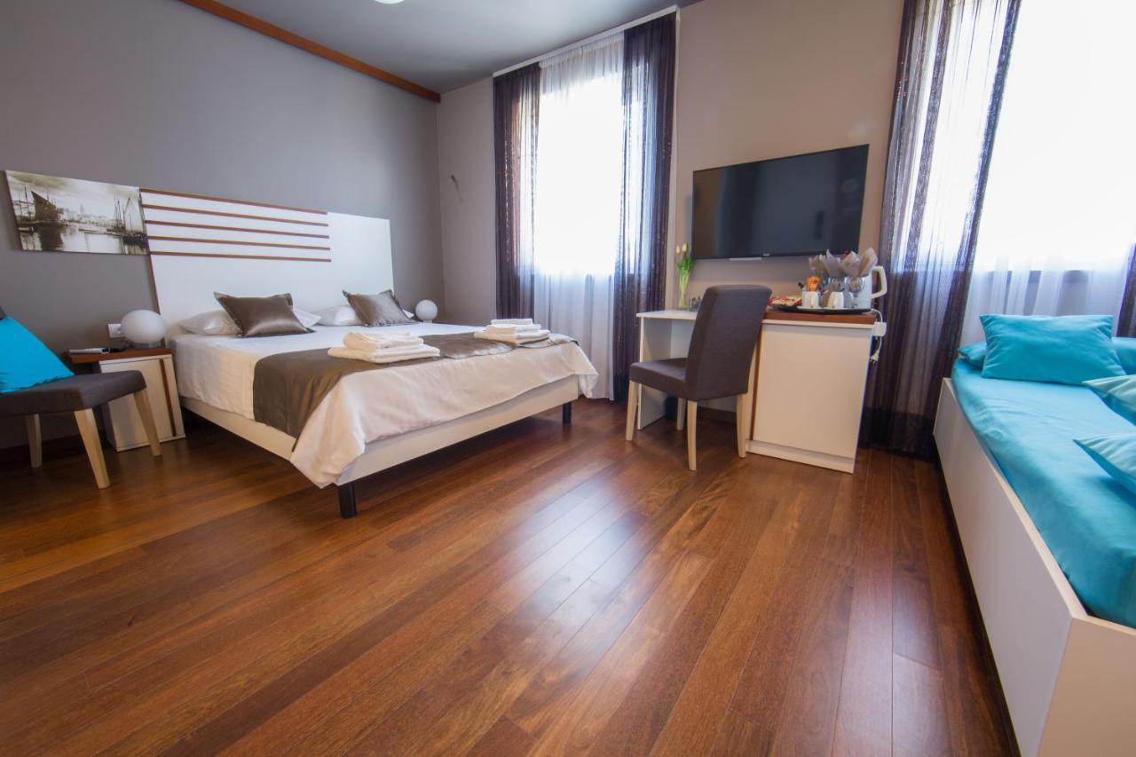 Luxury Rooms Silente Bacvice 2 斯普利特 外观 照片