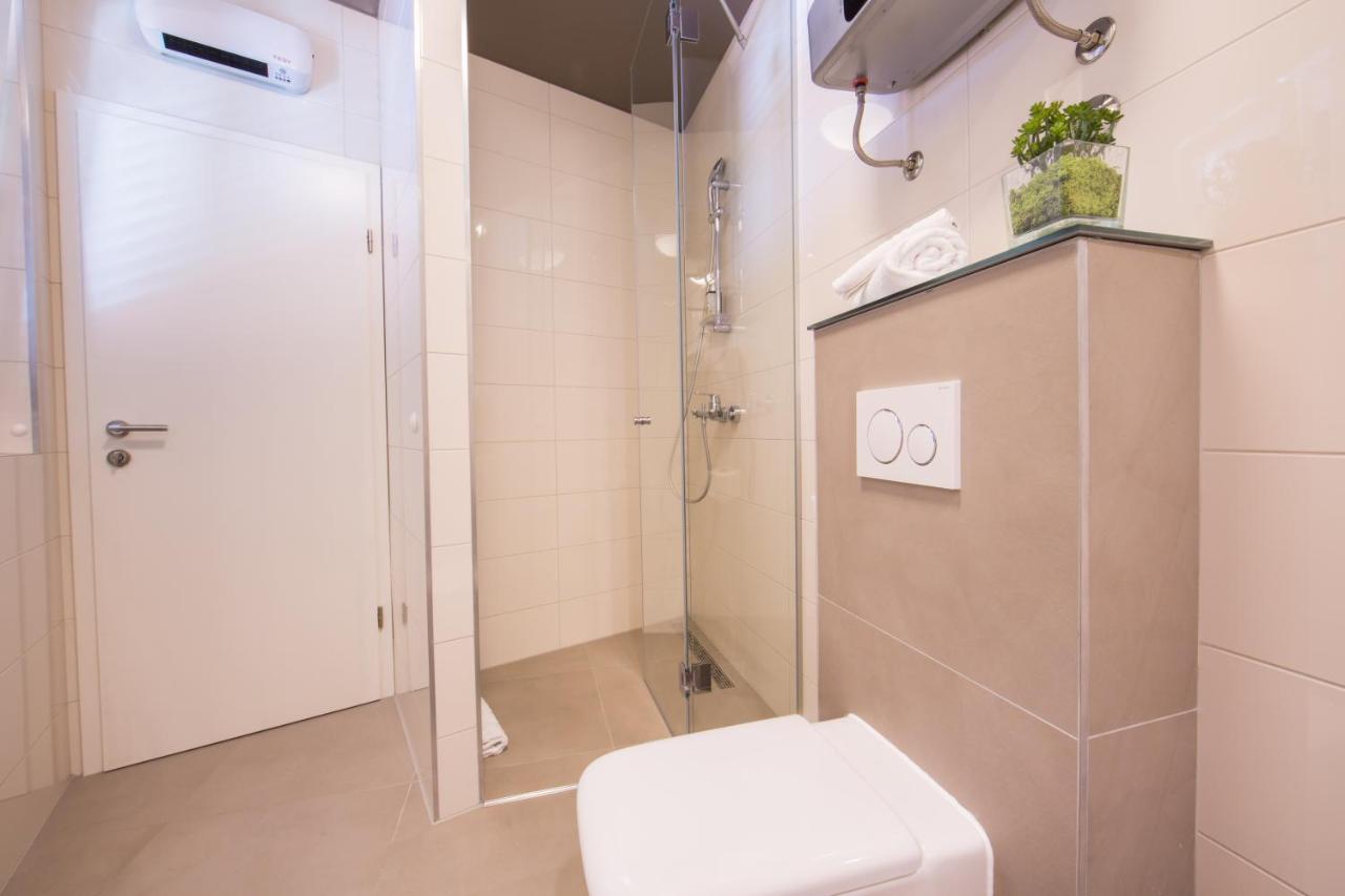 Luxury Rooms Silente Bacvice 2 斯普利特 外观 照片