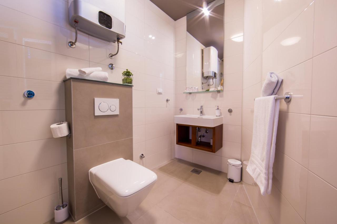 Luxury Rooms Silente Bacvice 2 斯普利特 外观 照片