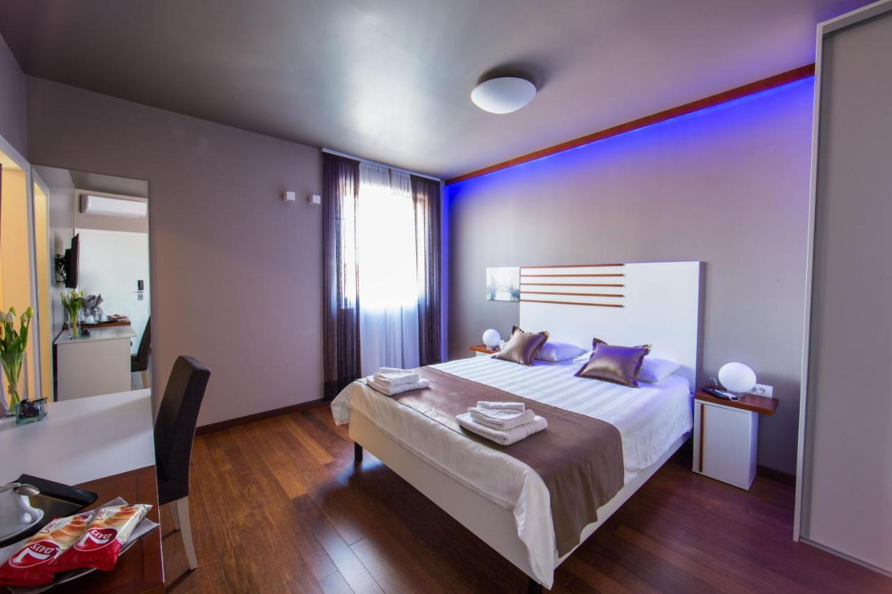 Luxury Rooms Silente Bacvice 2 斯普利特 外观 照片
